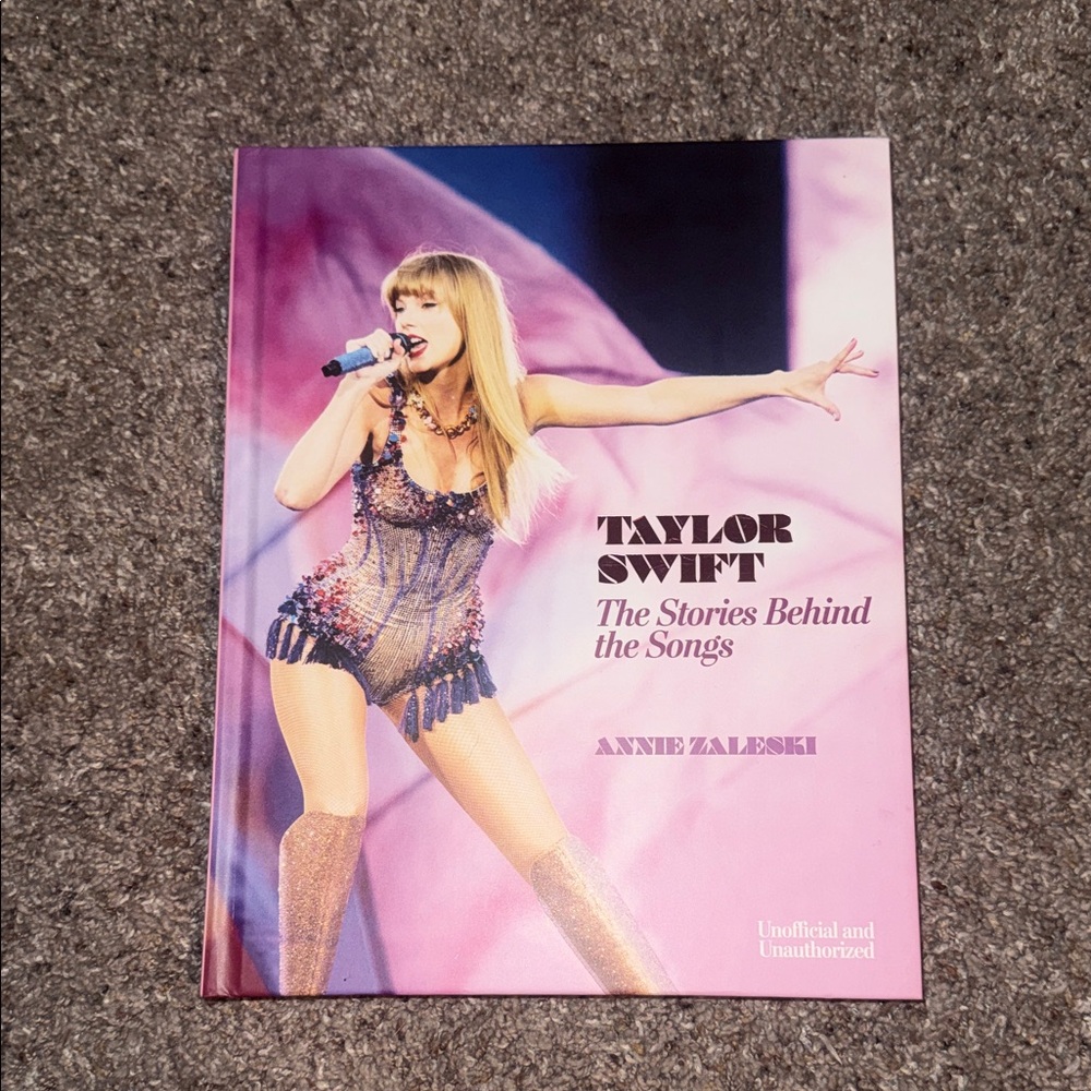 Taylor Swift Book: The Stories Behind the Songs